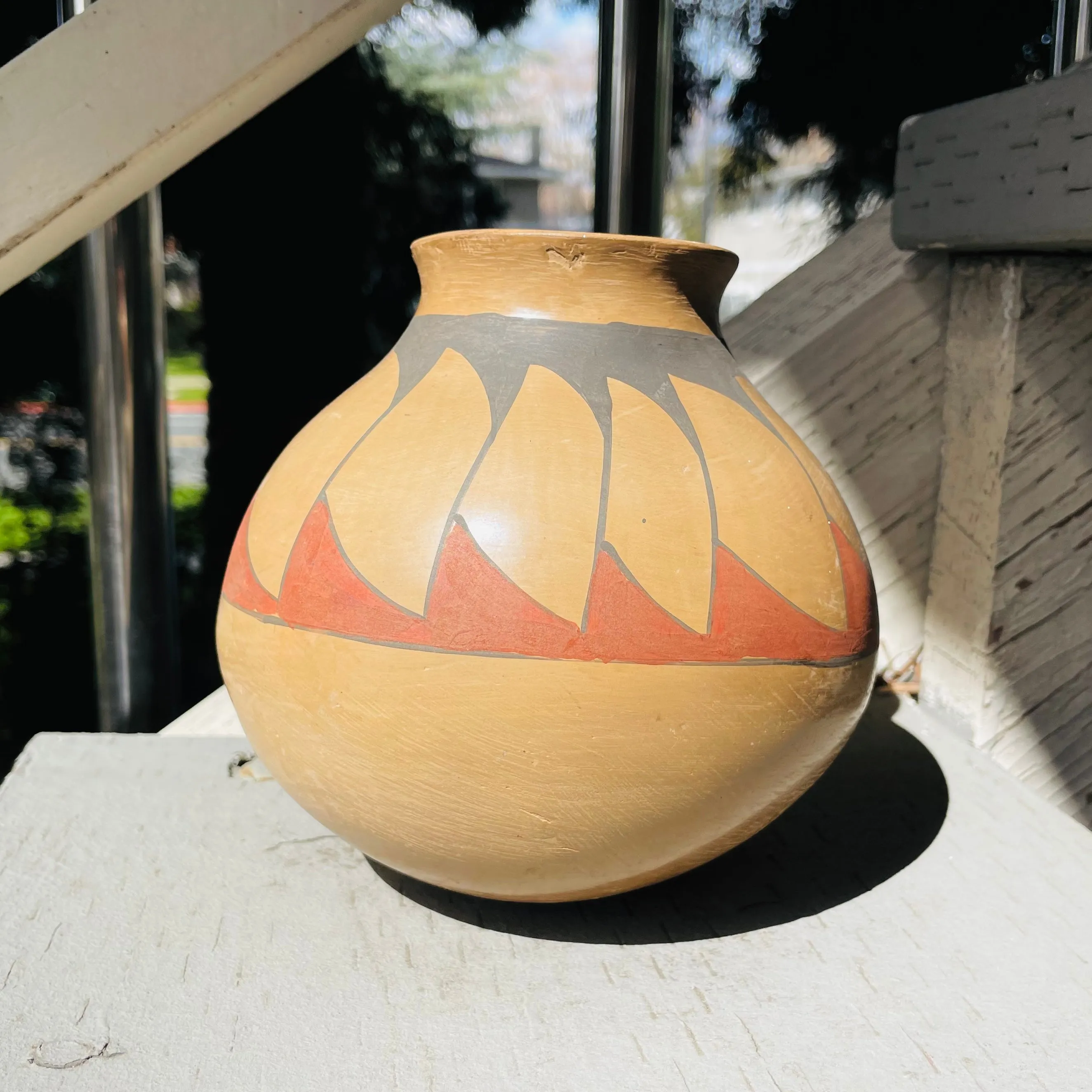 Antique Native American Indian Beige Red Tribal Clay Pottery Vessel Bowl Vase