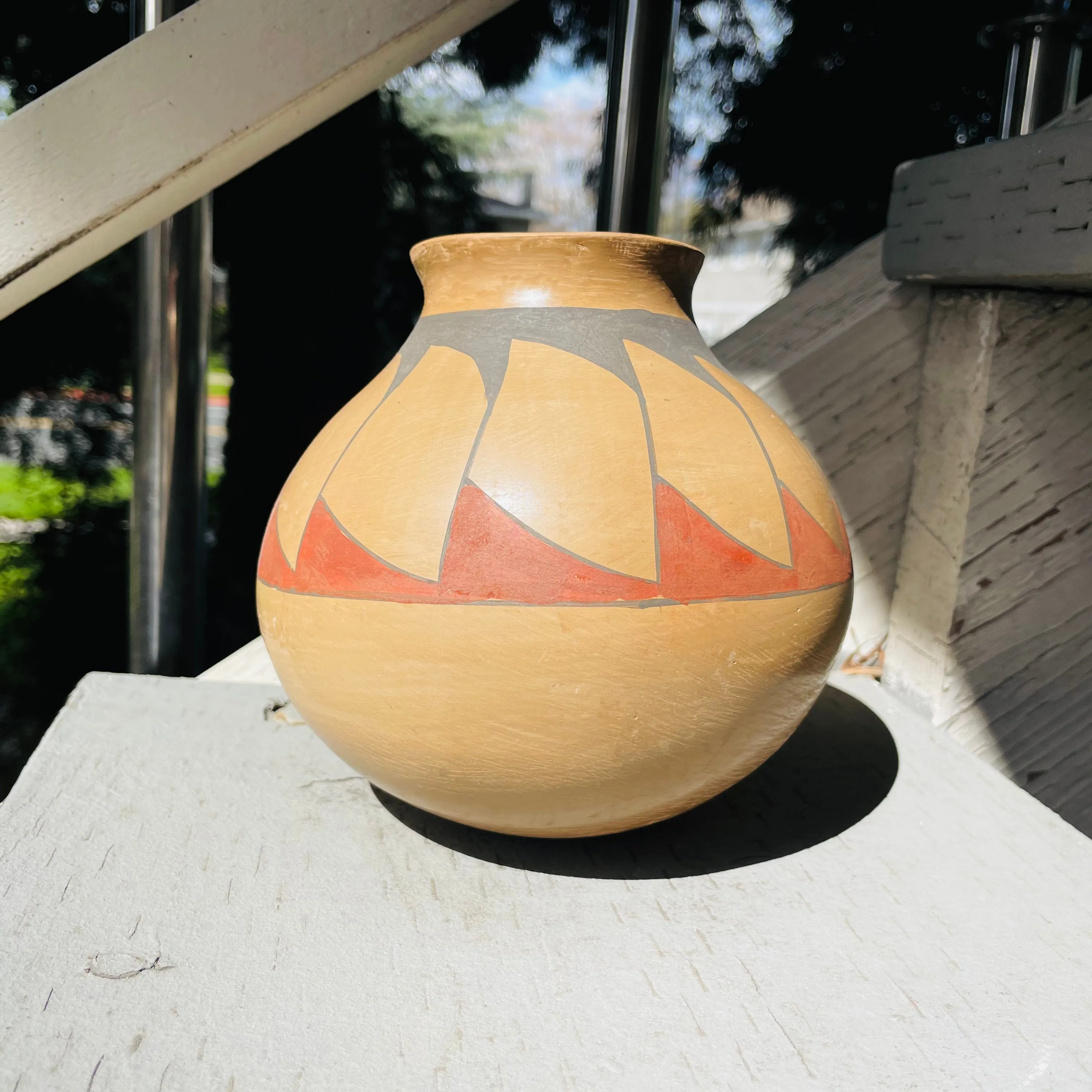 Antique Native American Indian Beige Red Tribal Clay Pottery Vessel Bowl Vase