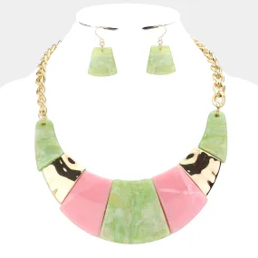 Camouflage Marble Print Resin Curved Bib Necklace Set