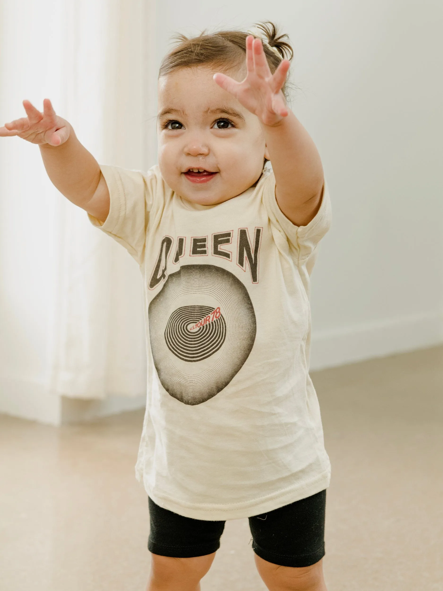 Children's Queen Jazz Tour Oatmeal Tee