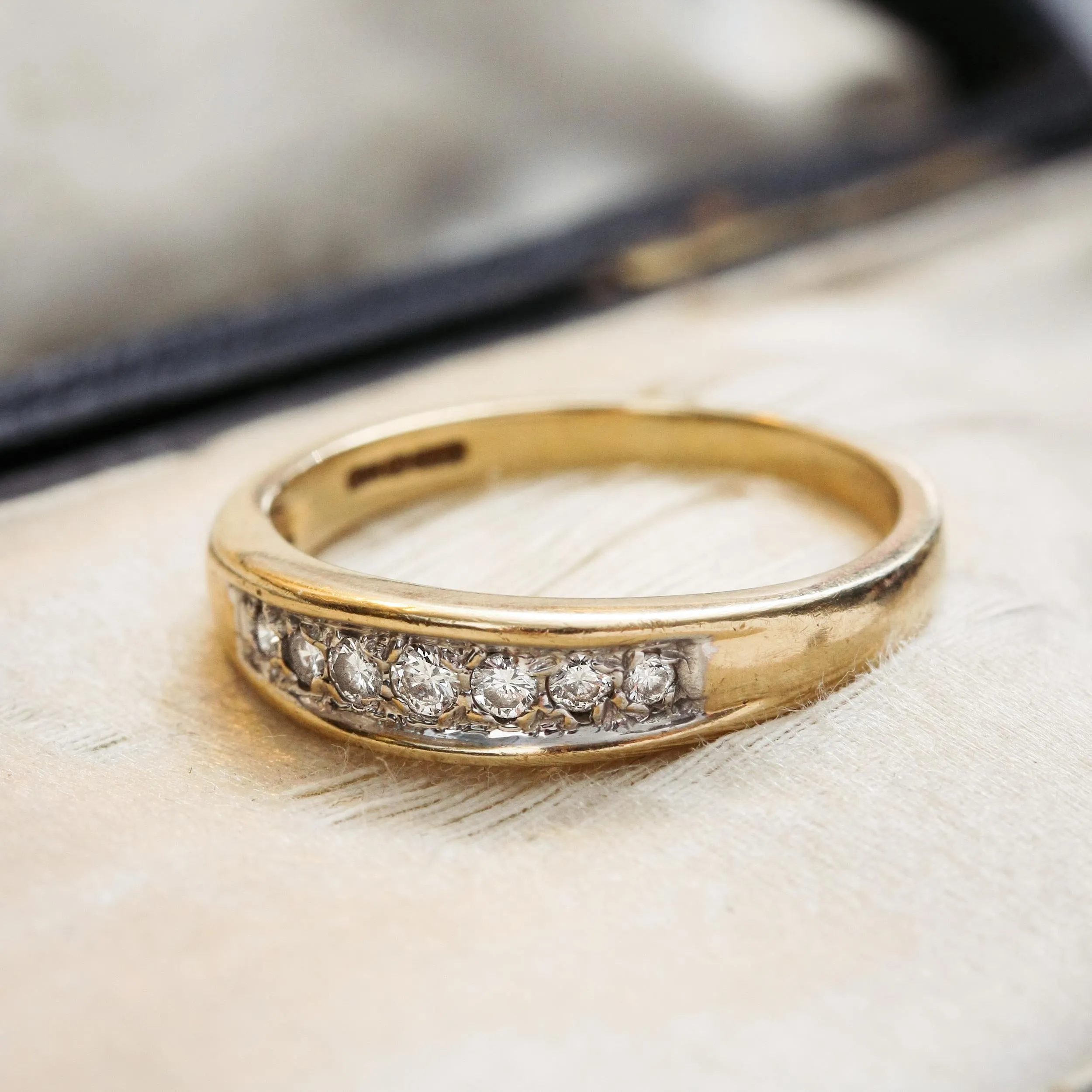 Contemporary Yellow Gold Brilliant-Cut Diamond Band