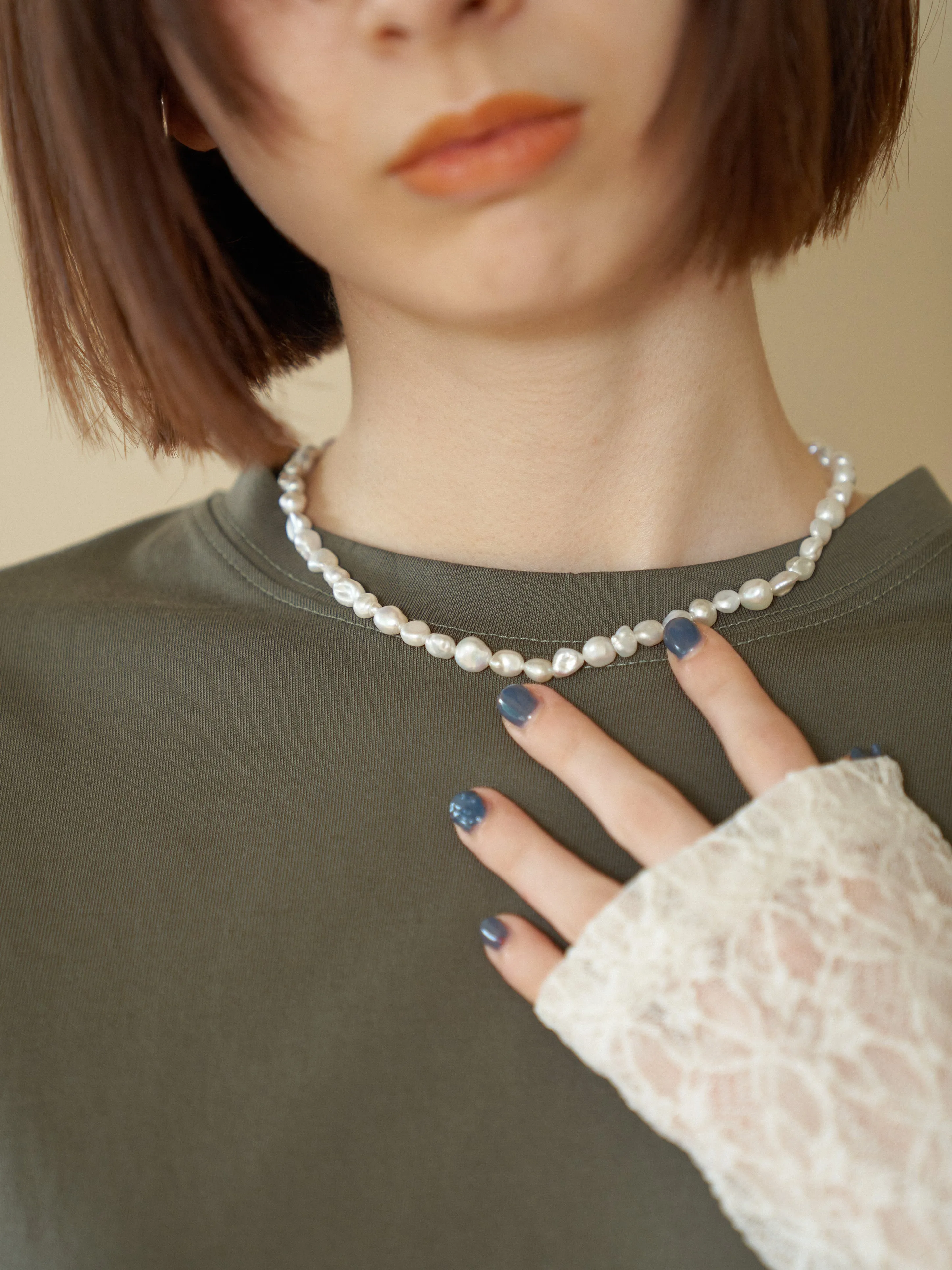 Silky Medium Pearl Necklace