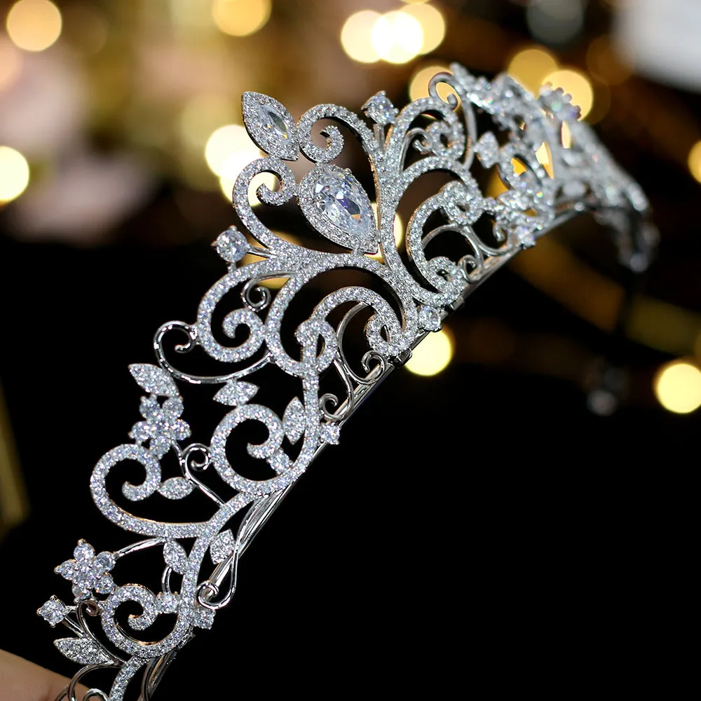 T210. Rhinestone Tiara for wedding.